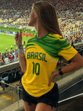 Camiseta Feminina Brasil Y2K – Estilo Streetwear Futebol